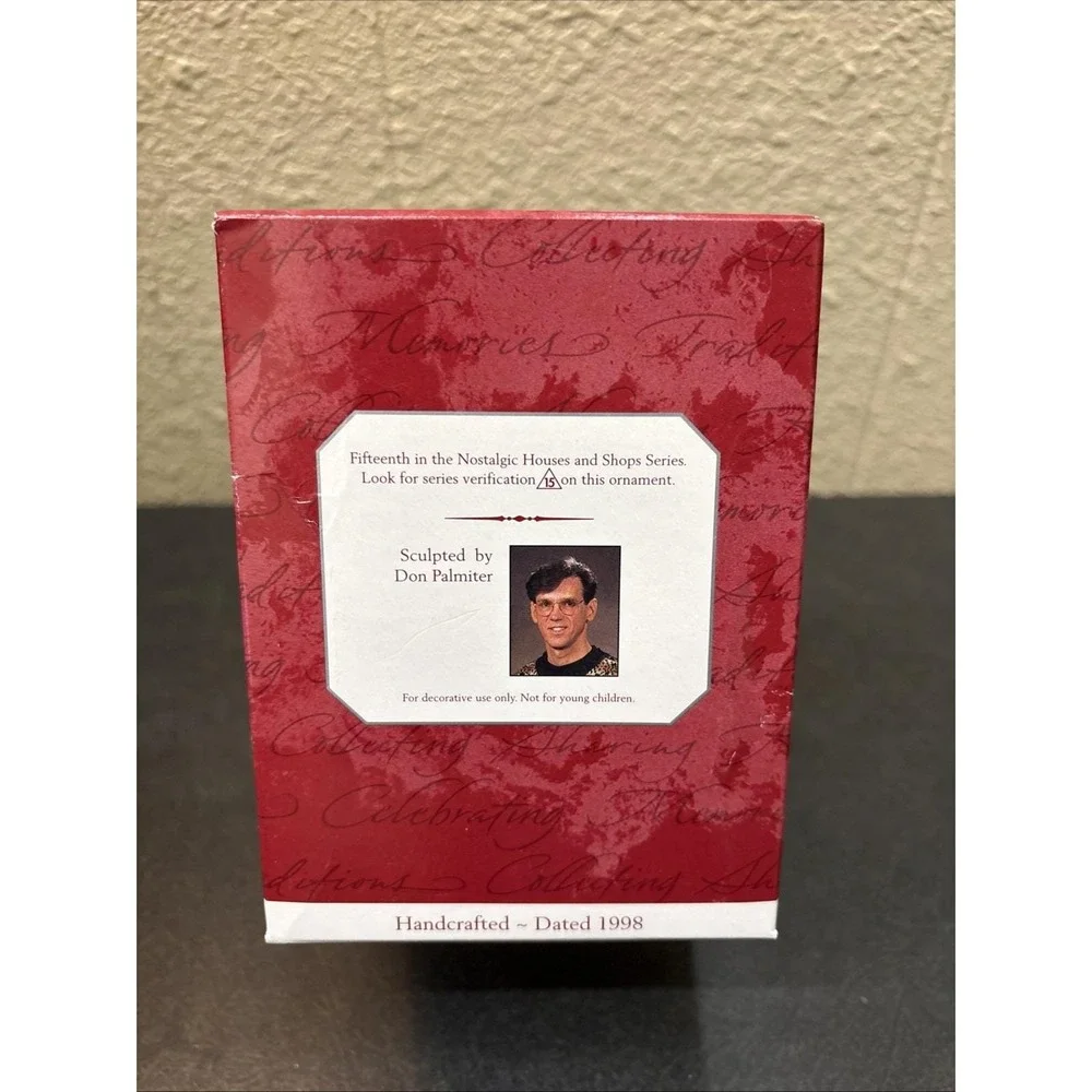 1998 Hallmark Keepsake Grocery Store Collector's Series Ornament~NIB